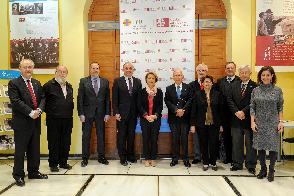 Diez expertos de la UE y el Consejo de Europa analizan en Valencia la crisis de valores y el futuro de la Unión