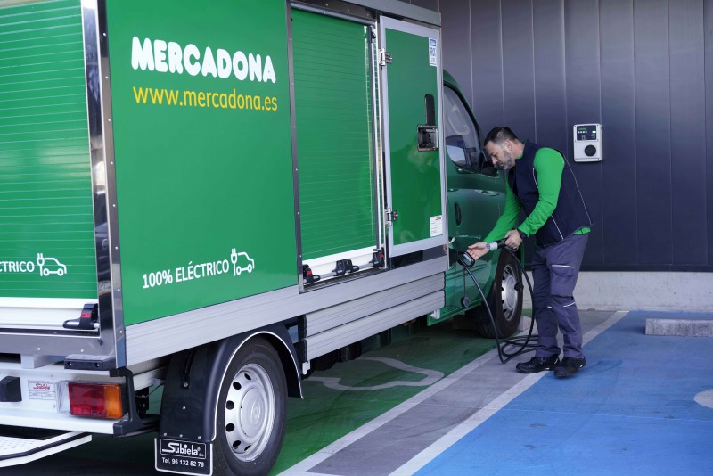 Mercadona refuerza su compromiso con el transporte sostenible en sus envíos online