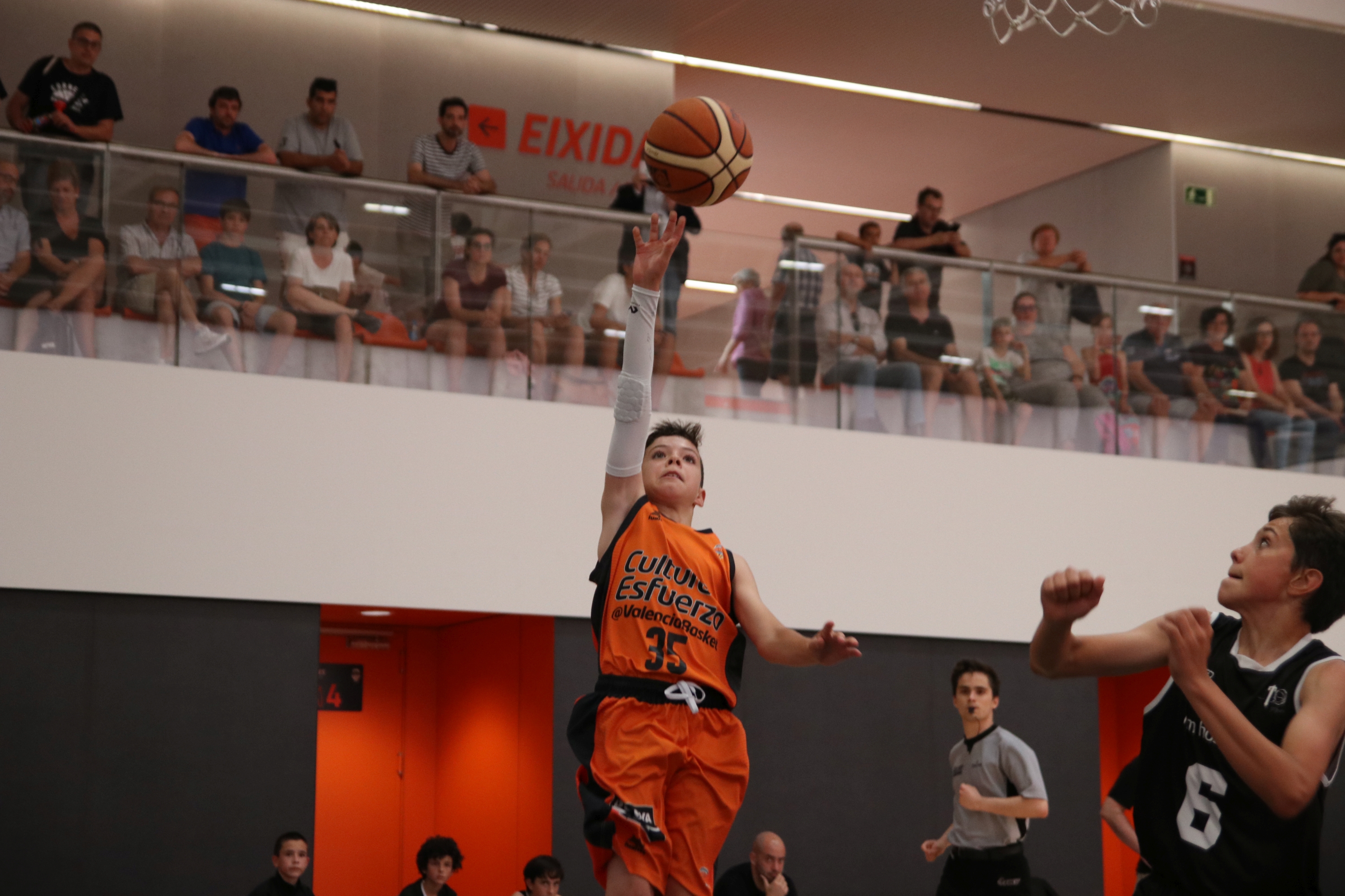 Gran ambiente en la fase de grupos de la Copa de España Alevín- L’Alqueria del Minibasket