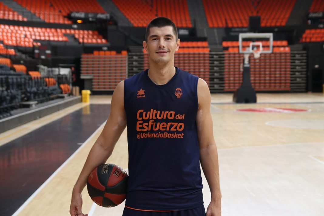 Luka Mitrovic se suma a la pretemporada de Valencia Basket