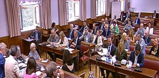El PSOE tumba en el Senado una propuesta del PP para abordar la nueva financiación autonómica