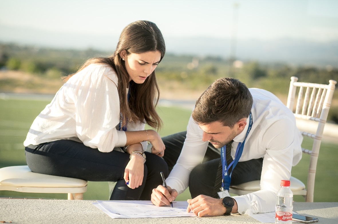 ESIC Business & Marketing Schooly Caixa Popular se unen para desarrollar un Case Hackathon