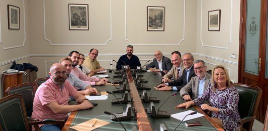 El Ayuntamiento pide que las Fallas denuncien el botellón en sus demarcaciones
