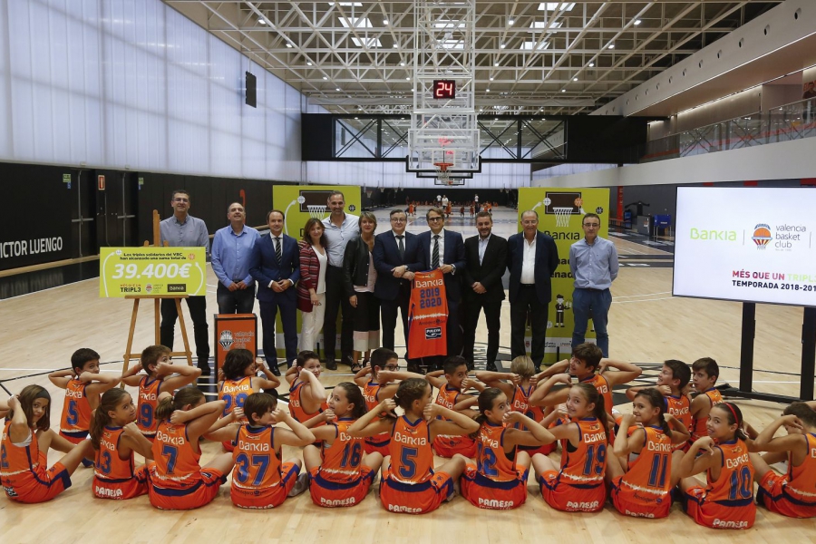 Bankia y Valencia Basket renuevan por 6ª temporada consecutiva el programa social Més que un triple
