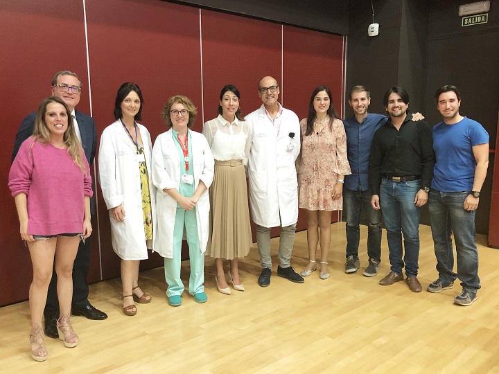 El Hospital Universitario del Vinalopó acoge el estreno de un corto para dar visibilidad a jóvenes con cáncer