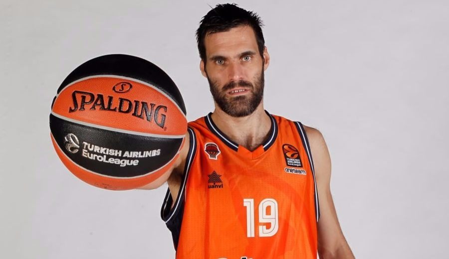 Fernando San Emeterio entra en el Top 10 de anotadores históricos del Valencia Basket
