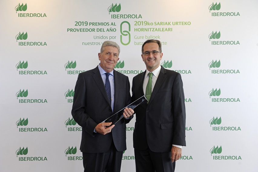 Premios Iberdrola reconocen a la valenciana Siel-Obremo por compromiso con la sostenibilidad, en la imagen Joaquín Longares y Ramón Carnicer