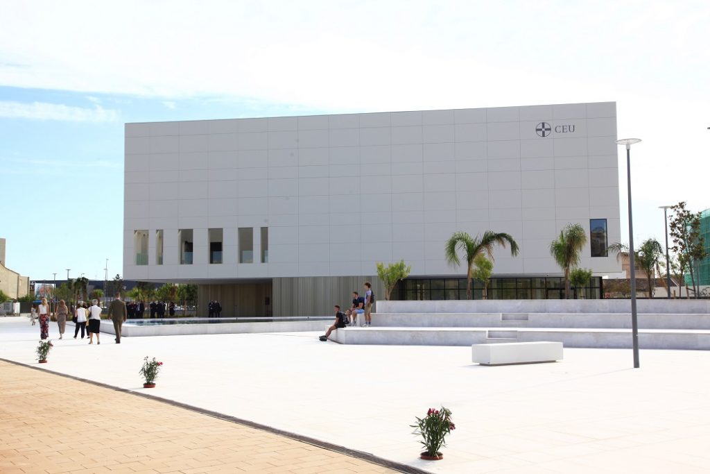 La CEU UCH suspende la actividad docente en sus campus de Elche, Valencia y Castellón a partir de mañana viernes