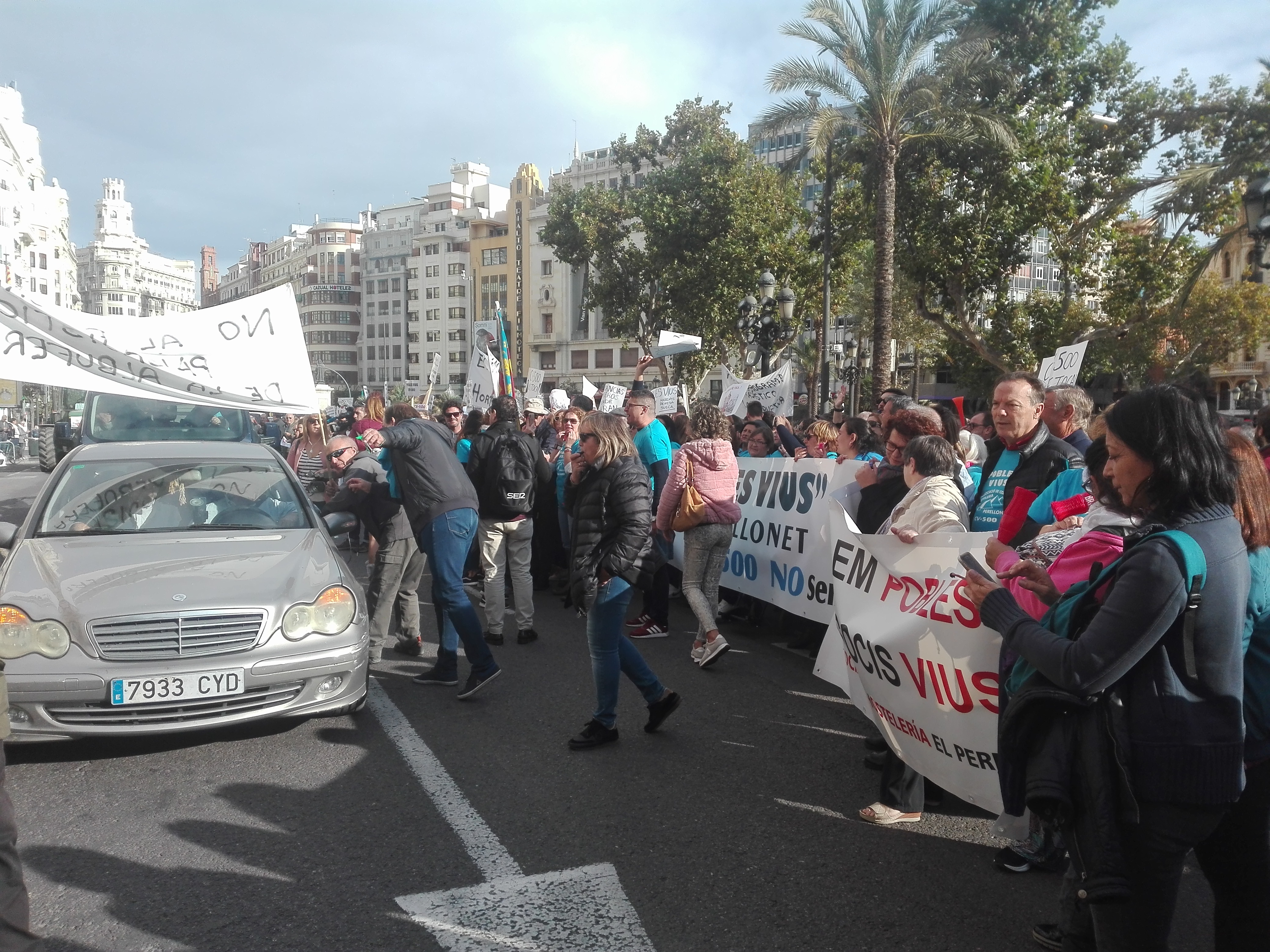 Los vecinos de los Pobles de l'Horta Sur claman contra el proyecto de la CV-500
