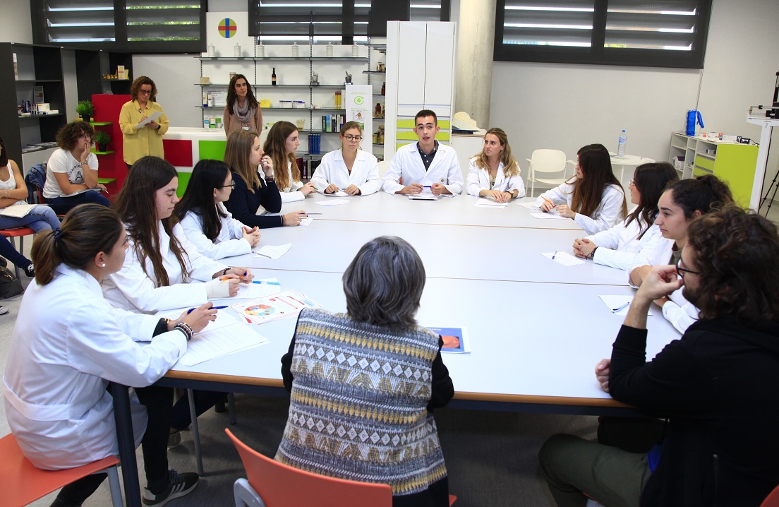 Estudiantes de Medicina de la CEU UCH desarrollan competencias emocionales