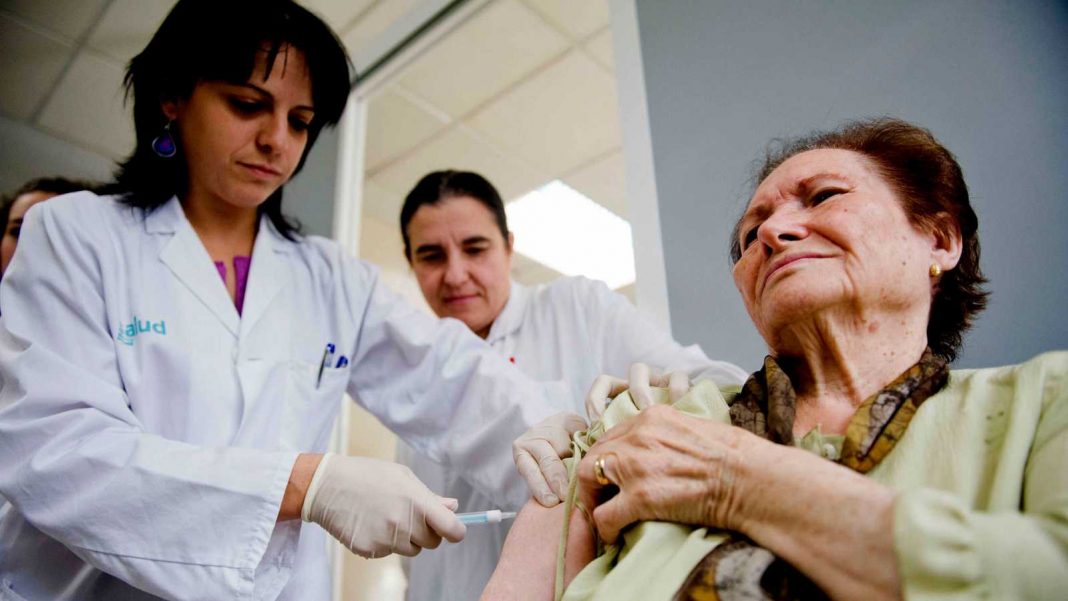 La Comunitat Valenciana administra más de 100.000 vacunas en un día y supera el millón de personas con pauta completa
