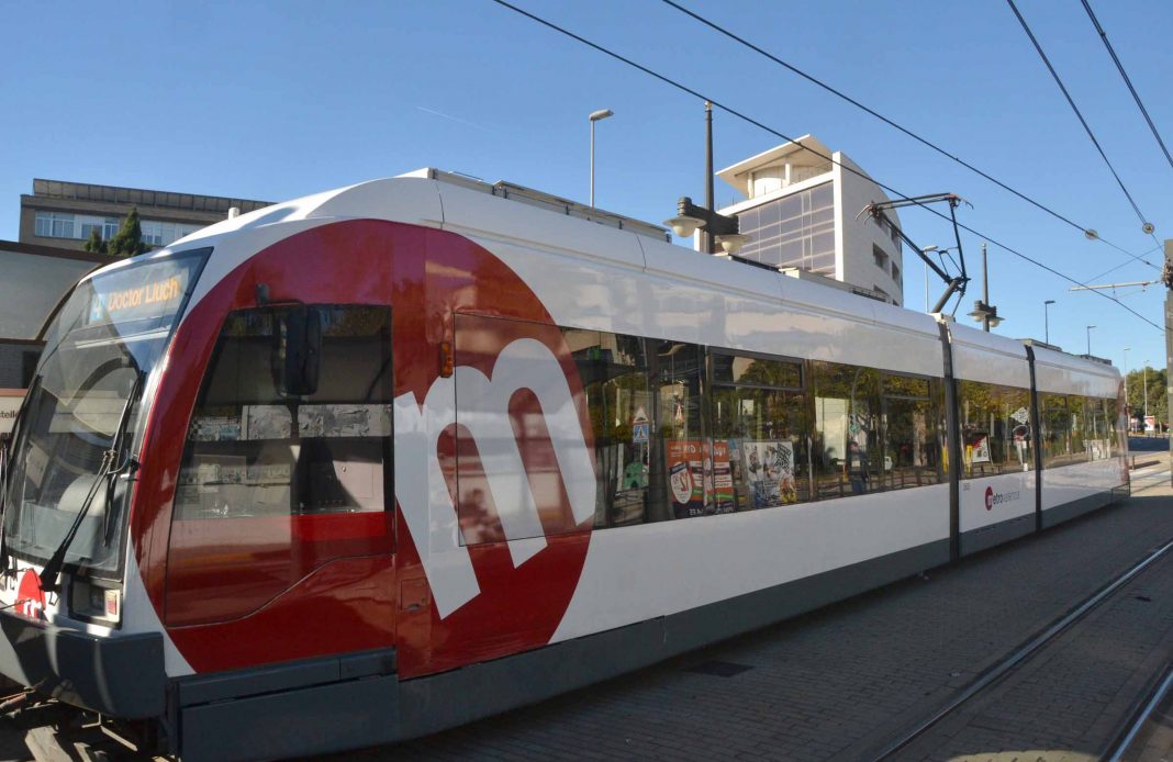 La Generalitat ofrece servicio especial de tranvía para facilitar el acceso a Expo Jove