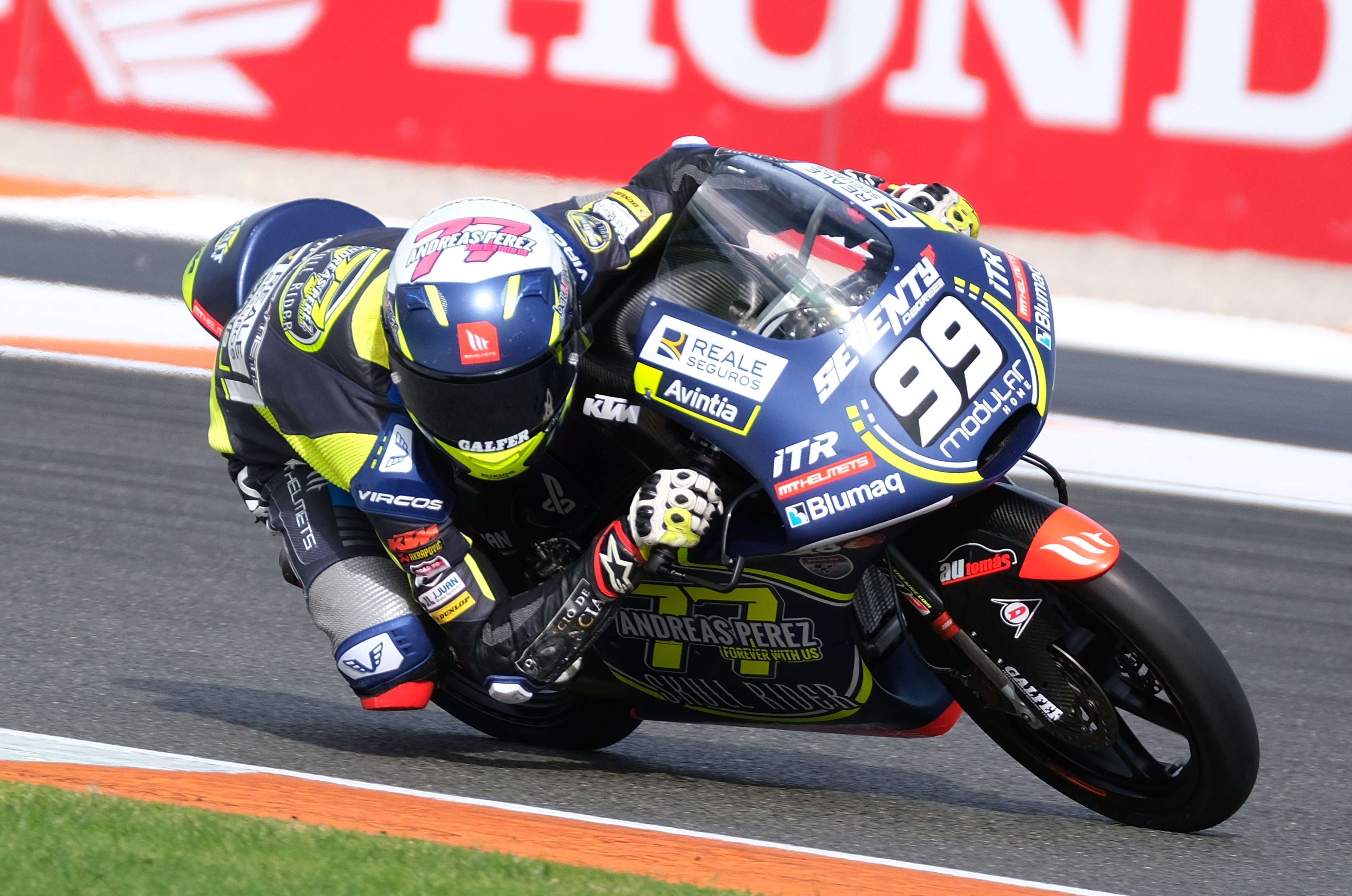 Los equipos de Moto3 empiezan a rodar en el Circuit Ricardo Tormo