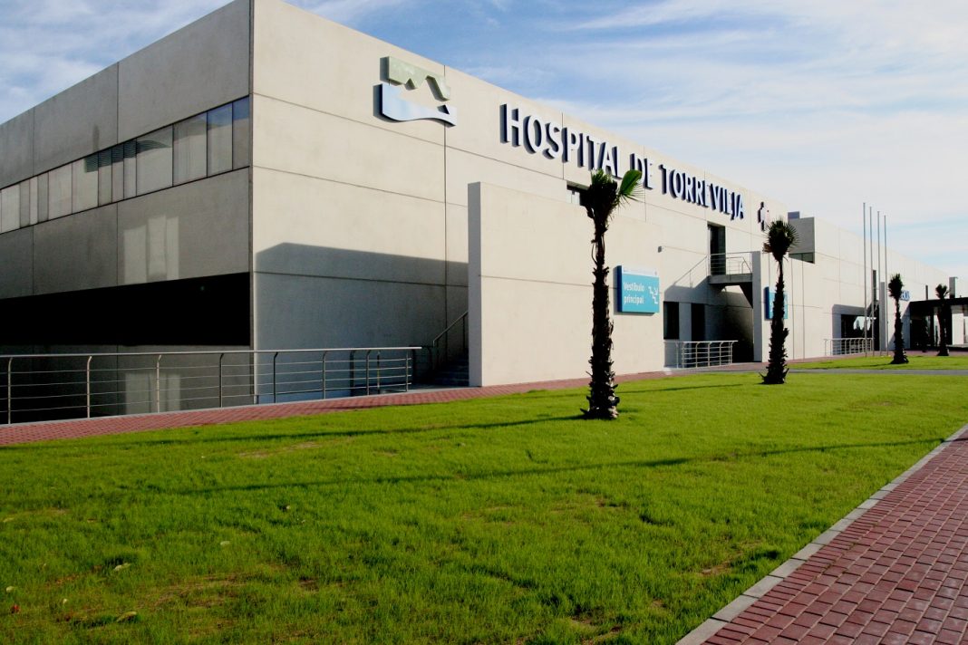 El Hospital de Torrevieja hereda los problemas de Alzira y acusa la falta de personal por los bloqueos de Sanidad