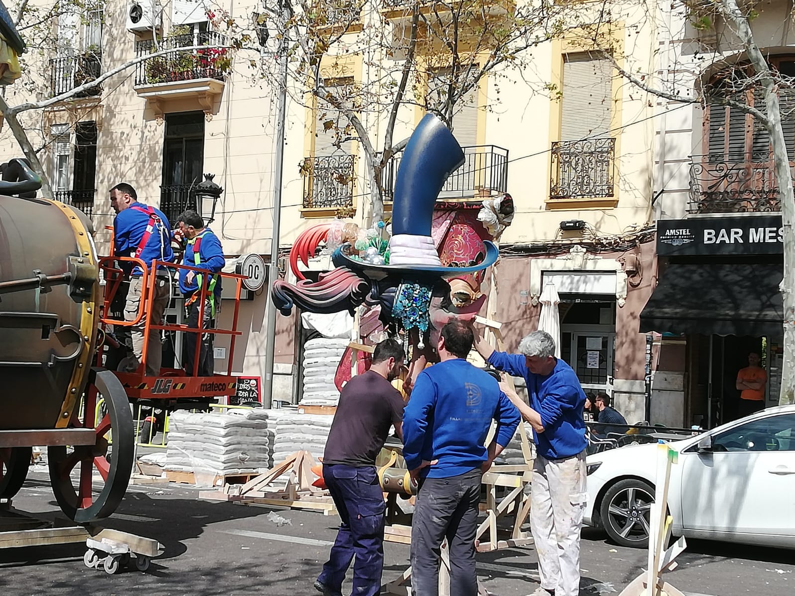 Algunos artistas obran el milagro y consiguen desmontar sus fallas