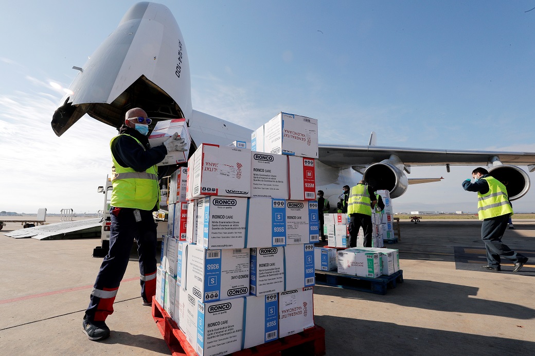 El octavo vuelo contratado por la Generalitat llega a la Comunitat Valenciana con 54,7 toneladas de material sanitario procedente de China 