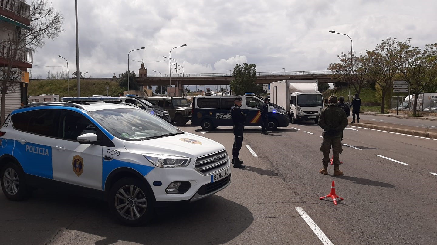 La Policía de la Generalitat interpone más de 800 sanciones por incumplimiento del estado de alarma