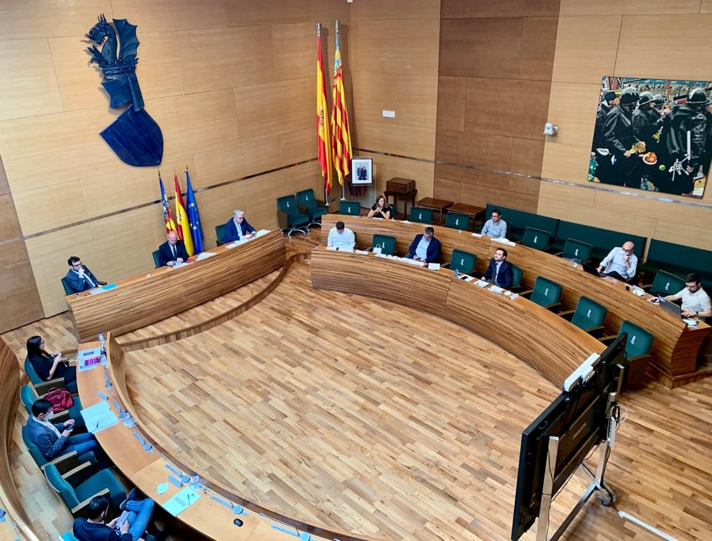 La Diputació aprueba por unanimidad aprovisionar a los municipios y estudiar fondos europeos para seguir haciendo frente a la crisis