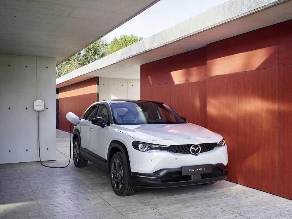 Iberdrola y Mazda firman un acuerdo de colaboración para impulsar la movilidad eléctrica ante el lanzamiento del Mazda MX-30