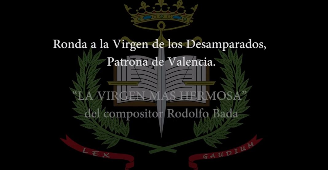 Tunos valencianos de 18 a 80 años  cantan a la Virgen de los Desamparados una “ronda virtual” grabada desde sus casas al no poder ir a la Basílica por la pandemia