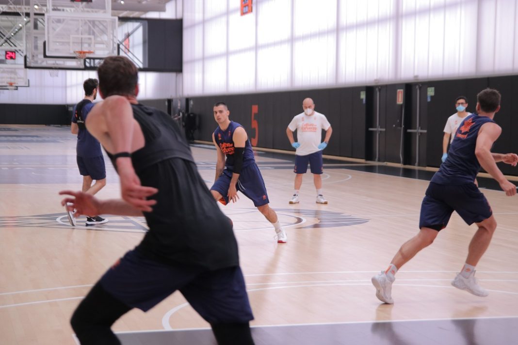 Valencia Basket empieza a entrenar en grupos en L’Alqueria del Basket