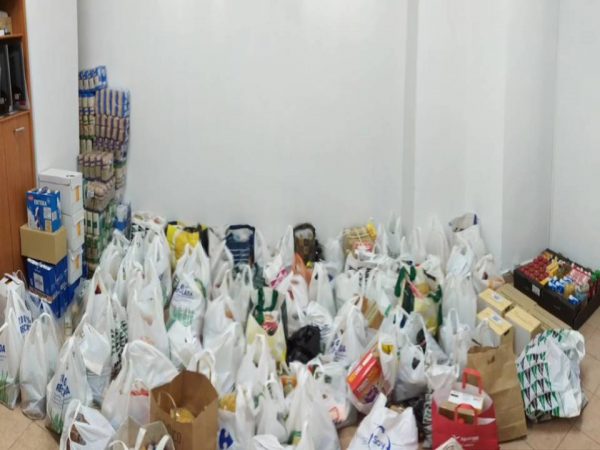 La Plataforma vecinal de Penyaroja consigue reunir 2.000 kg de comida para Cáritas