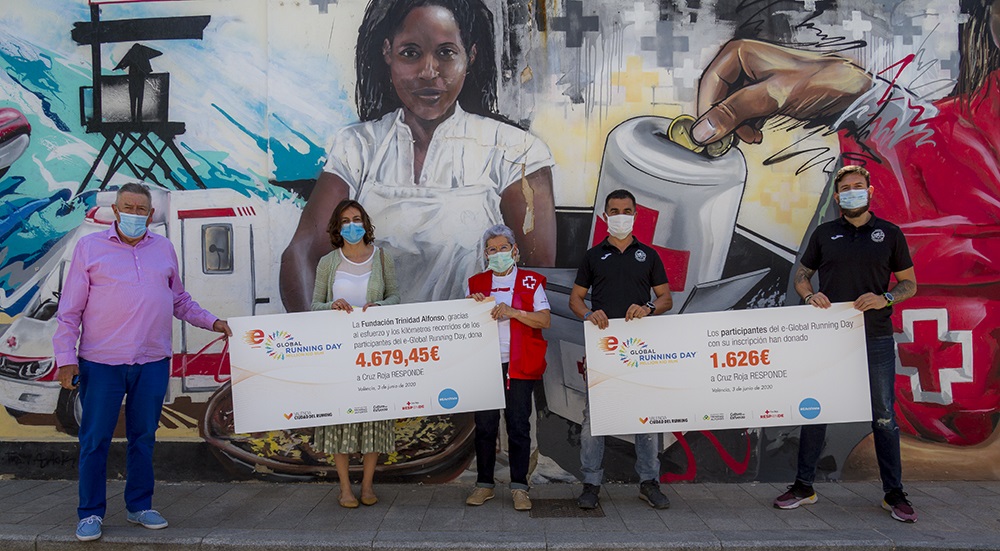 Valencia Ciudad del Running entrega a Cruz Roja los más de 6300 euros recaudados en el e-Global Running Day