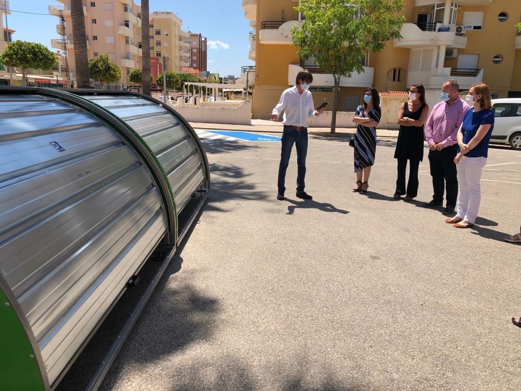 Xeraco inicia el proyecto de aparcabicis seguro de la Diputació