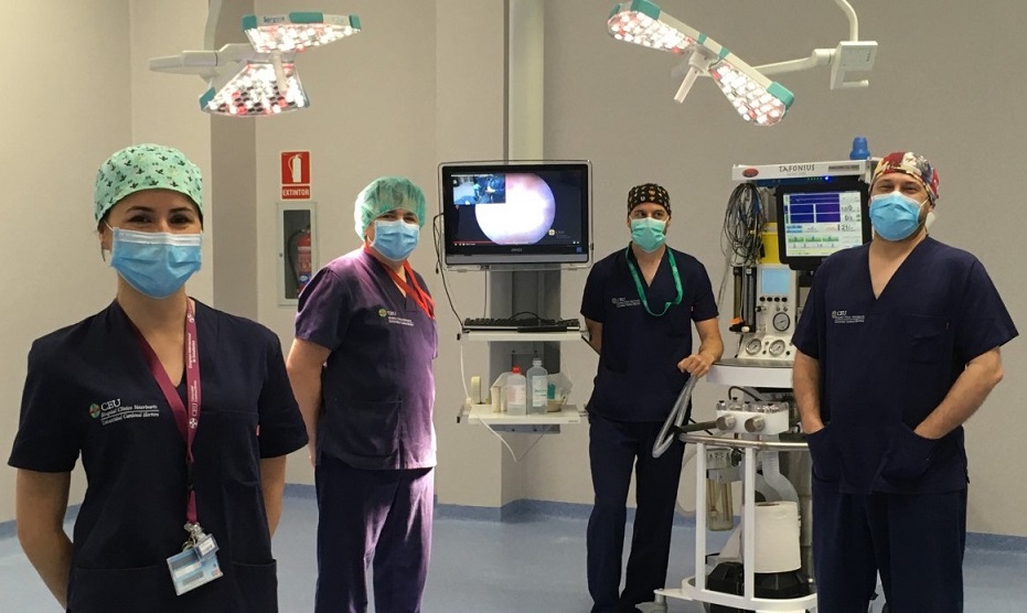 El HCV CEU realiza la primera cirugía de caballos en “streaming” con conexión a tiempo real con los alumnos