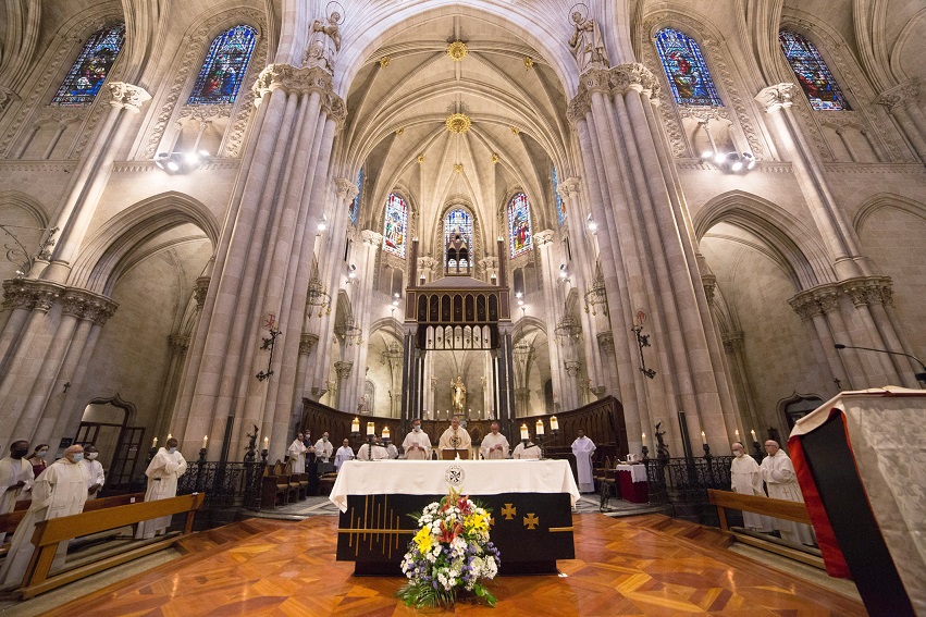 La Basílica de San Vicente Ferrer acoge la profesión solemne de seis frailes Dominicos