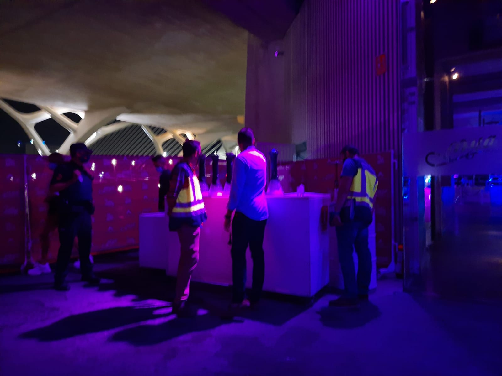 Desde hoy no hay restricciones nocturnas ni prohibición de reuniones de más de 10 personas