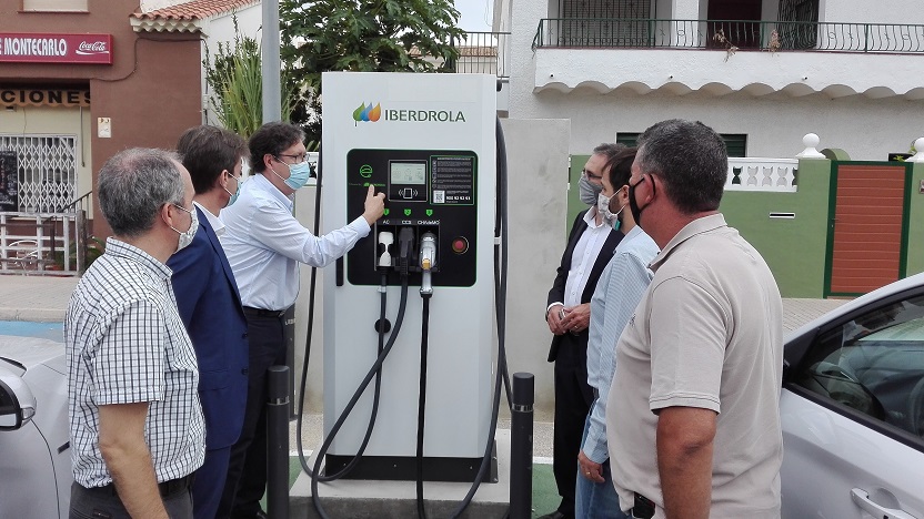 Iberdrola pone en marcha tres puntos de recarga para vehículos eléctricos en Ondara