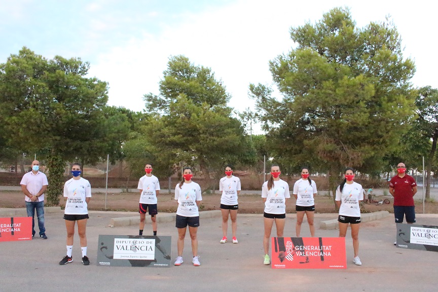 La selección de pilota valenciana femenina empieza a entrenar en Massamagrell