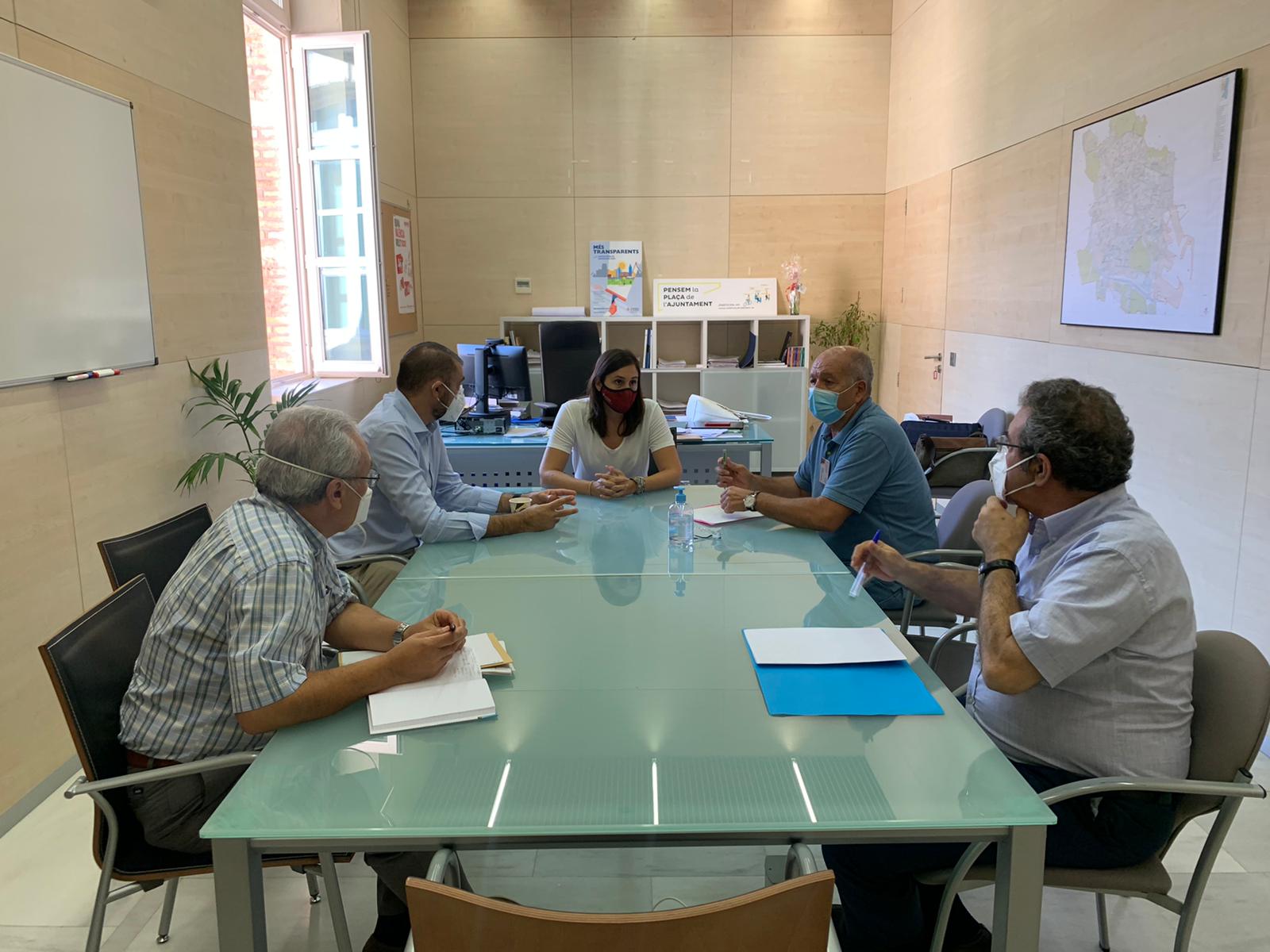 Elisa Valía abre la posibilidad de que se haga una nueva depuradora de aguas fuera de la Ciudad