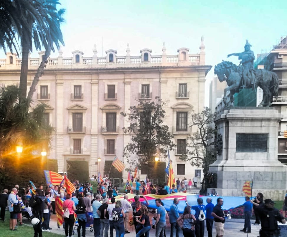 Dos entidades valencianistas notifican actos para el 9 de Octubre a Delegación del Gobierno