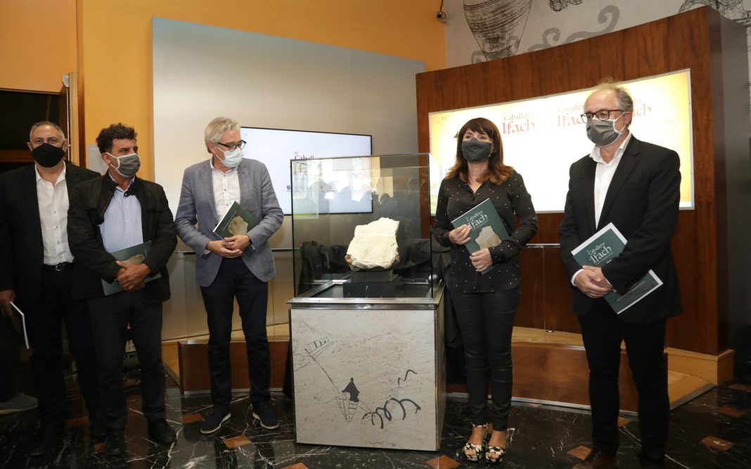 El MARQ inaugura la muestra ‘El caballero de Ifach’ con una pieza del siglo XIV hallada en el yacimiento