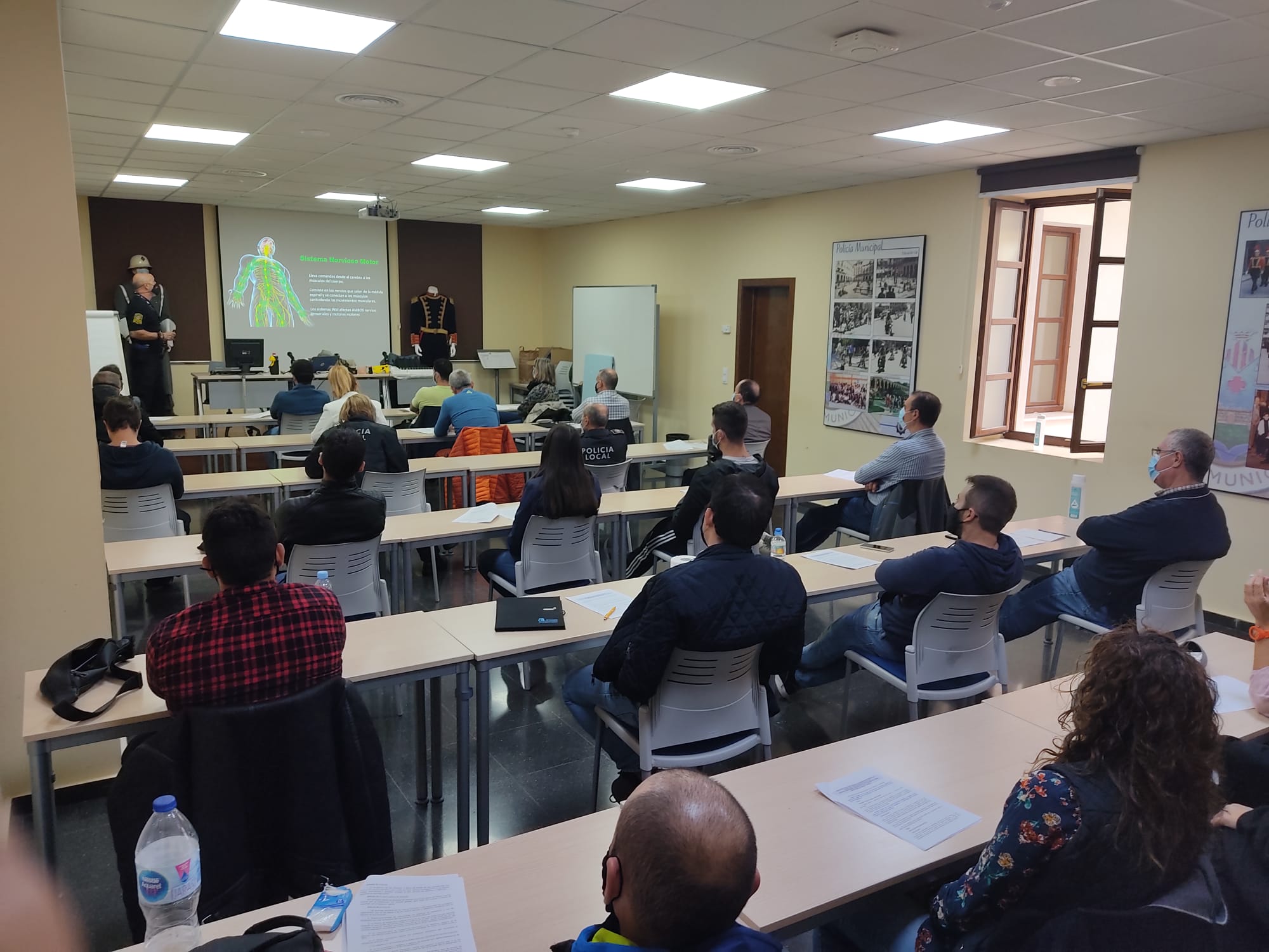 La Policía Local de Alcoy realiza un curso a sus agentes para utilizar correctamente las "Taser"