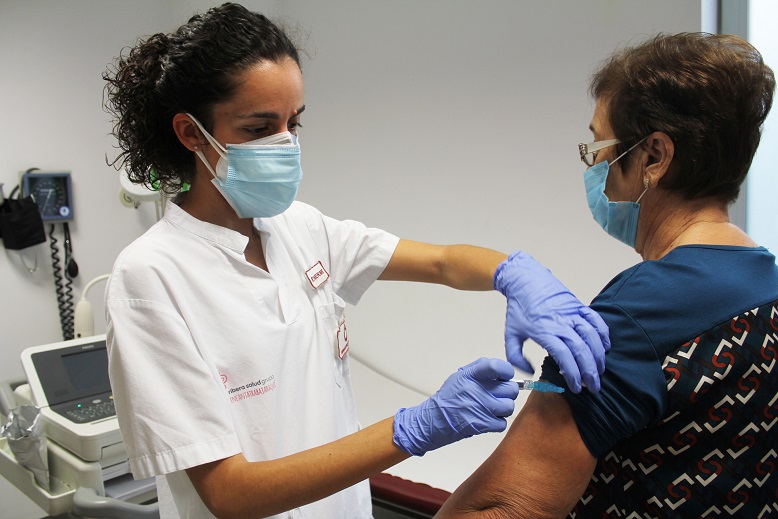 Ribera Salud comienza la campaña de vacunación de la gripe en el Departamento de salud del Vinalopó
