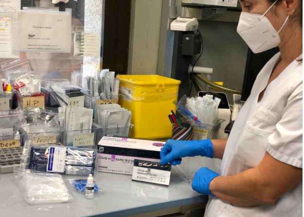La Generalitat Valenciana distribuye 250.000 test de antígenos y cambia los protocolos