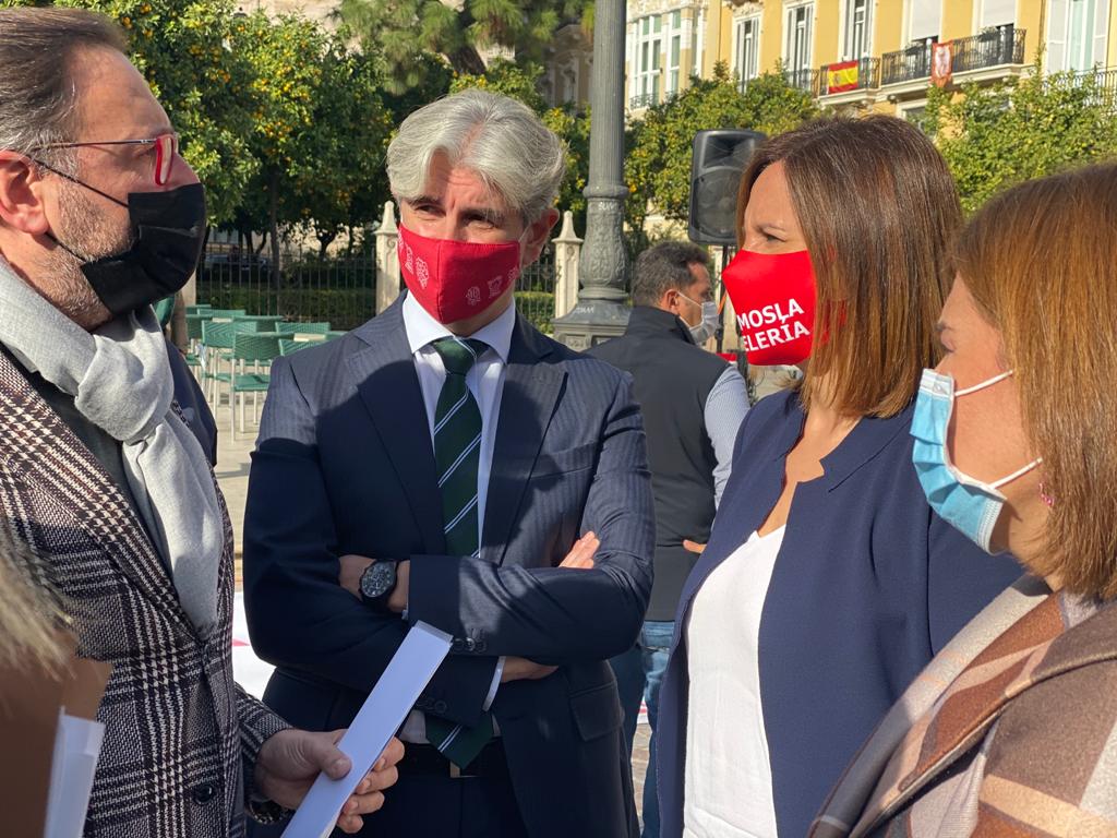 Ni ayudas ni suspensión de tasas de mesas y sillas
