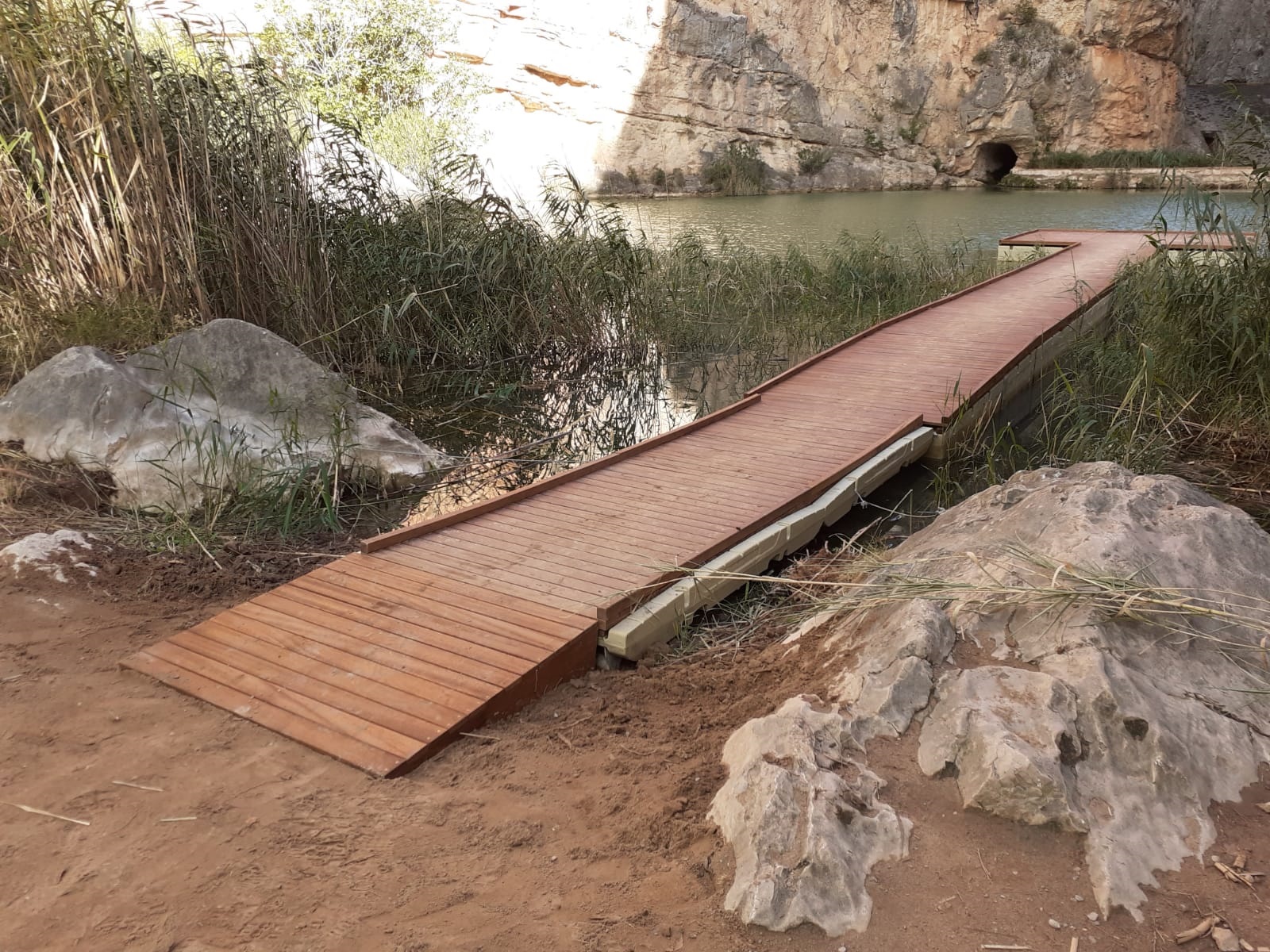 El paraje natural “Los Calderones” de Chulilla ya es un itinerario accesible
