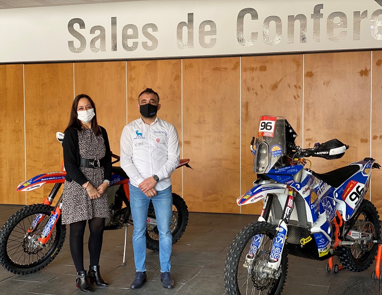 El grupo Ribera acompaña al primer diabético del Rally Dakar en la presentación de su nuevo libro
