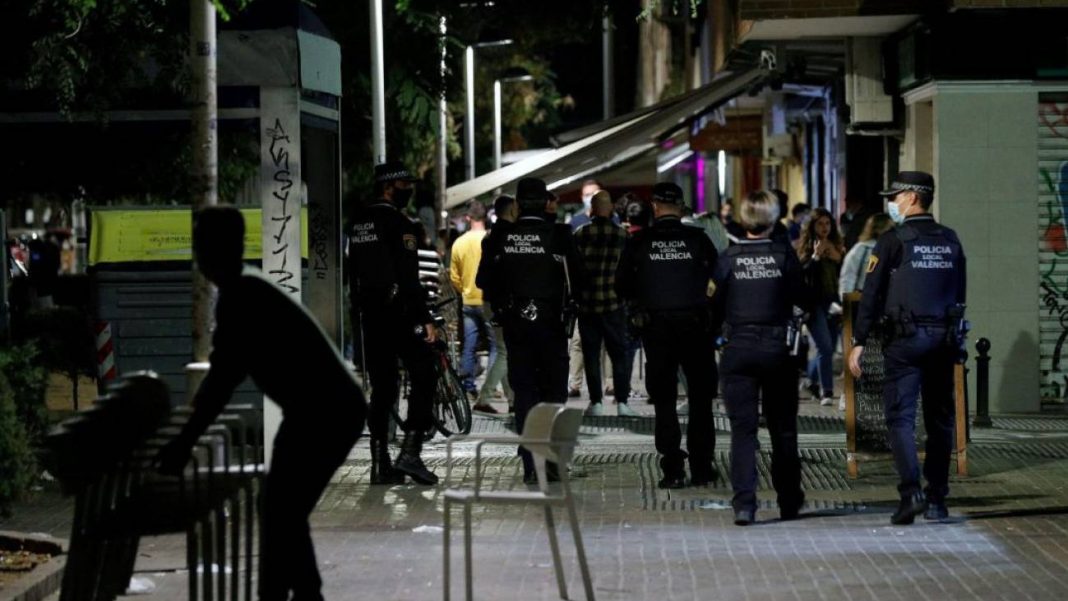 32 municipios valencianos volverán al toque de queda nocturno al avalar el TSJCV las nuevas medidas