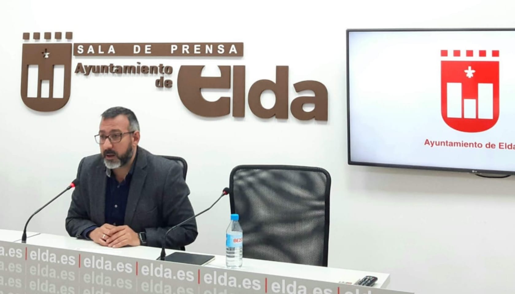 El Ayuntamiento de Elda amplía el servicio de recogida de cartón ‘puerta a puerta’ tras la gran acogida de los comercios de la ciudad