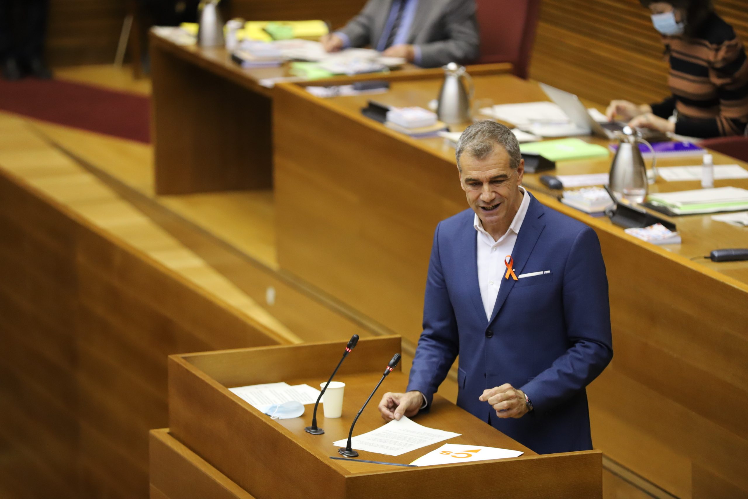 Cantó propone a Puig una bajada de impuestos de 217 euros a cada valenciano