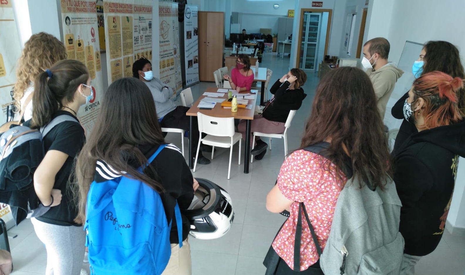 El IVAJ y EAPN-Comunitat Valenciana acercarán a 700 jóvenes a proyectos sociales para romper estereotipos sobre pobreza