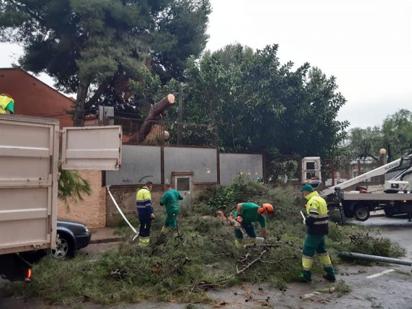 Torrent recupera la normalidad tras el temporal que sufre la Comunitat Valenciana 