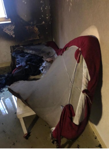 Hasta 3 incendios provocados por internos en una misma tarde en la cárcel de Villena