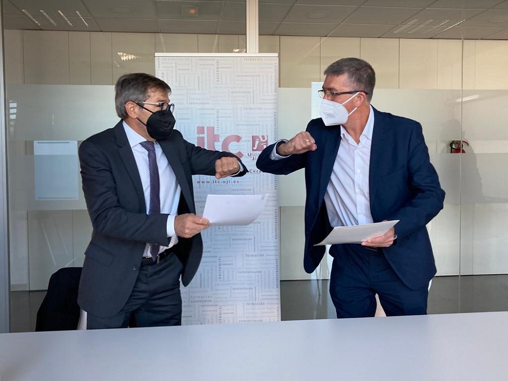 El Ivace firma con AICE la concesión del inmueble de Almassora