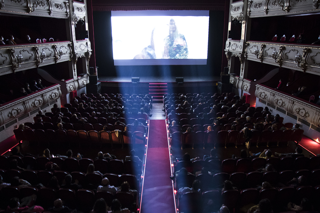 ‘Over and Out’ Premio Luna de Valencia a la mejor webserie en el Festival Cinema Jove